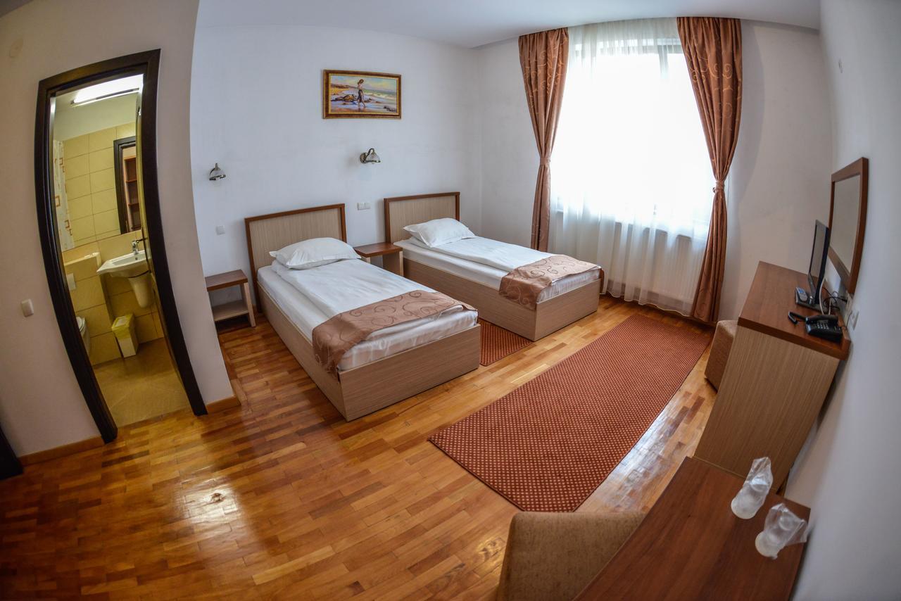 Hotel Posada Ramnicu Valcea Luaran gambar